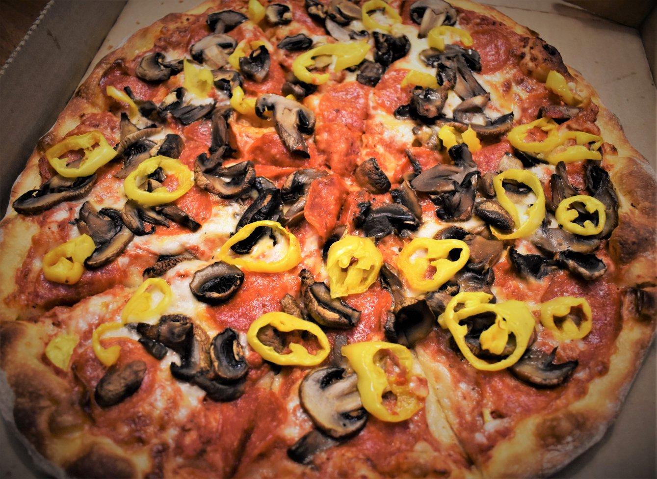 Lakeside Pizza & Wings